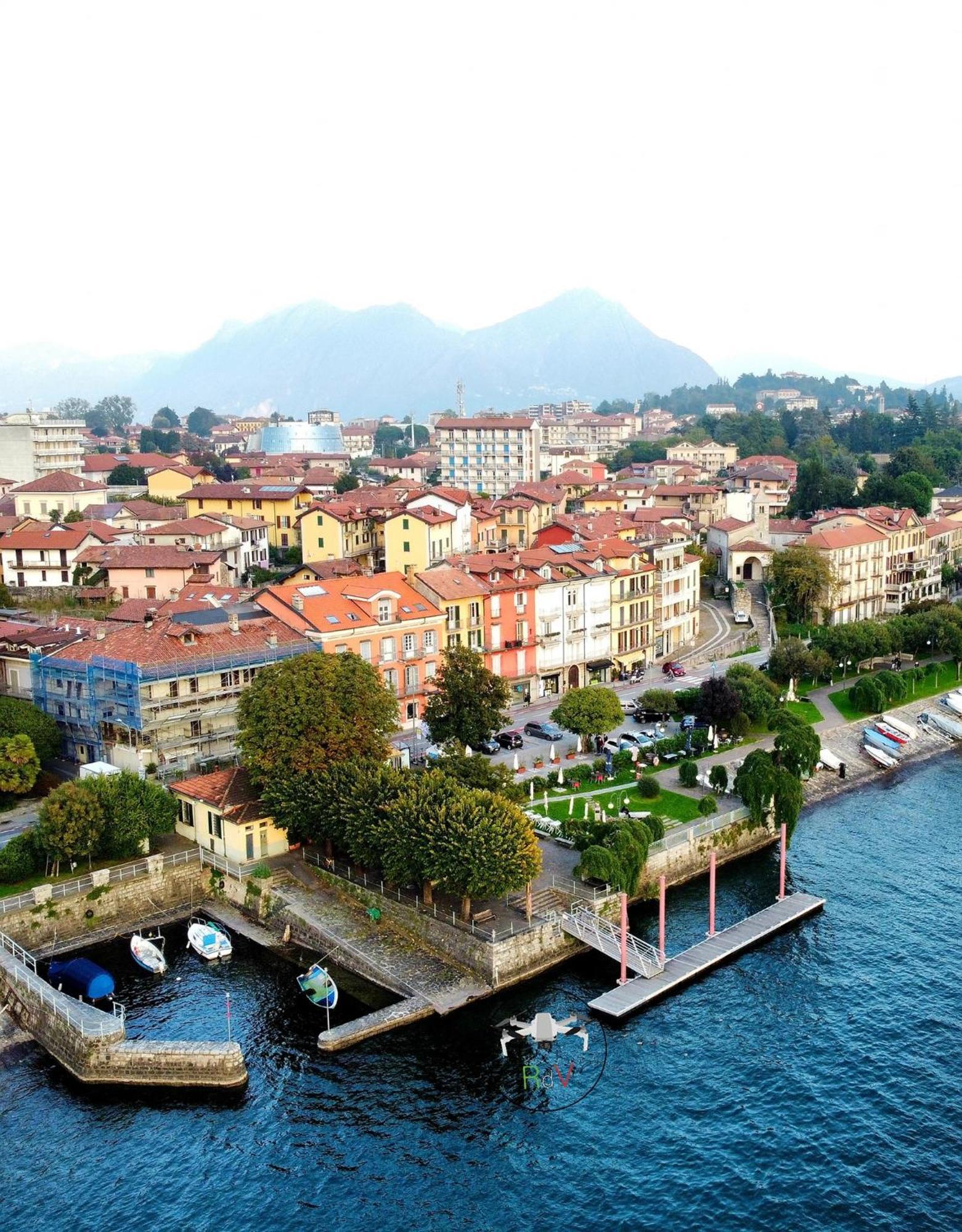 Butterfly Apt In Suna With Garage Verbania Exterior photo