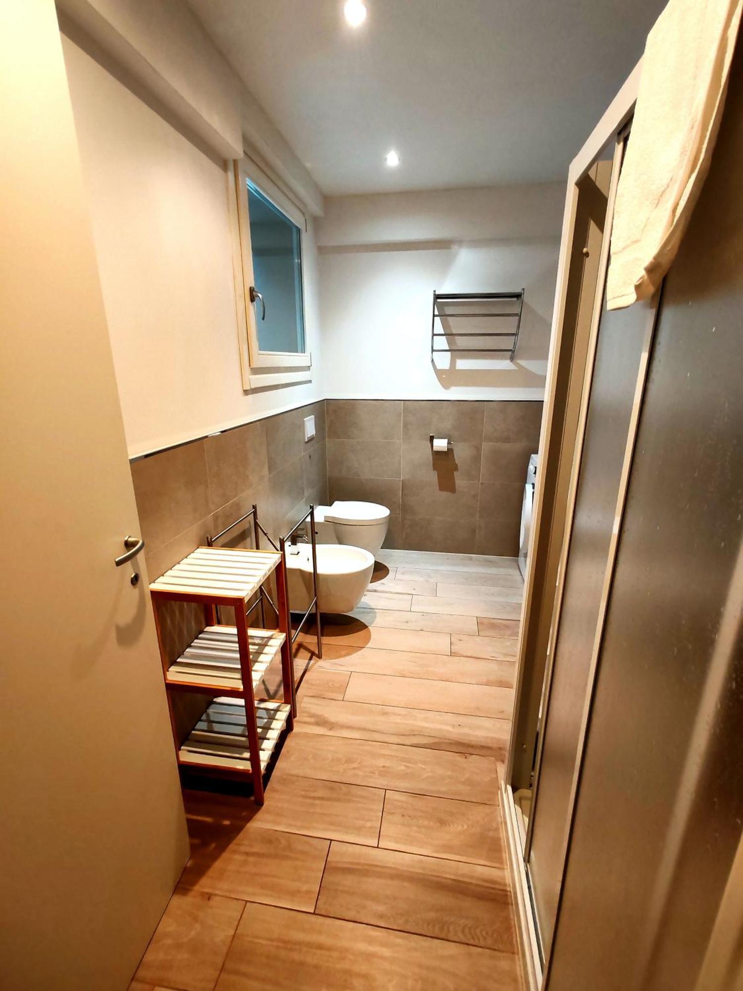 Butterfly Apt In Suna With Garage Verbania Exterior photo